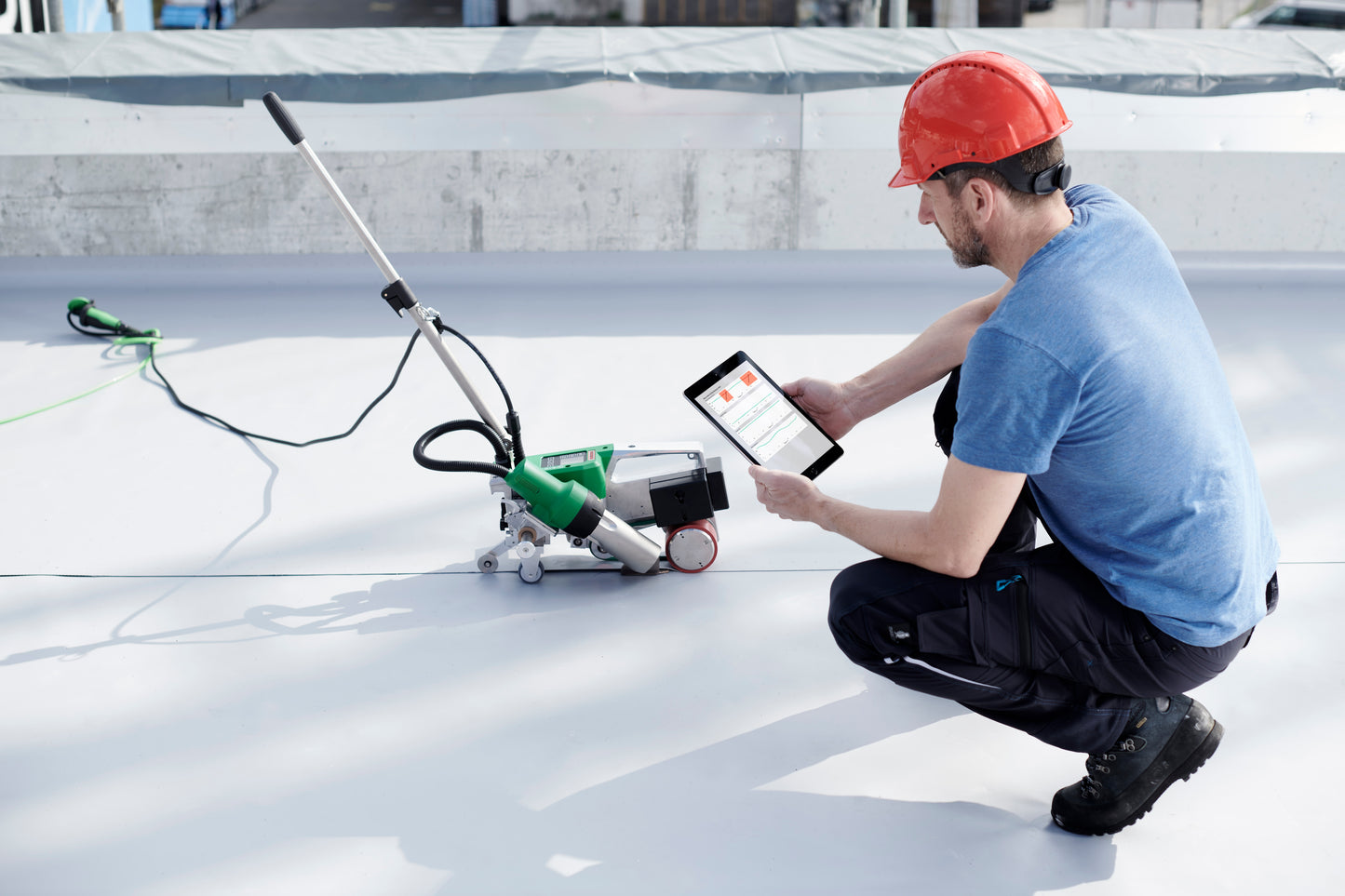 UNIROOF 700